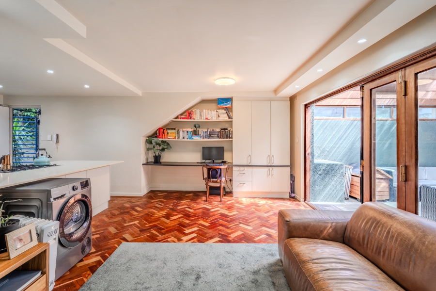 2 Bedroom Property for Sale in Three Anchor Bay Western Cape